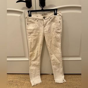 Free People Women’s Low Rise White Jeans, size 25